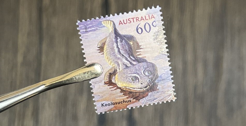 Stamp in tongs